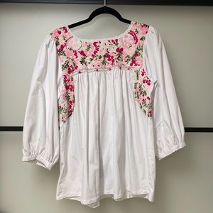 Mi Golondrina hand embroidered blouse size s